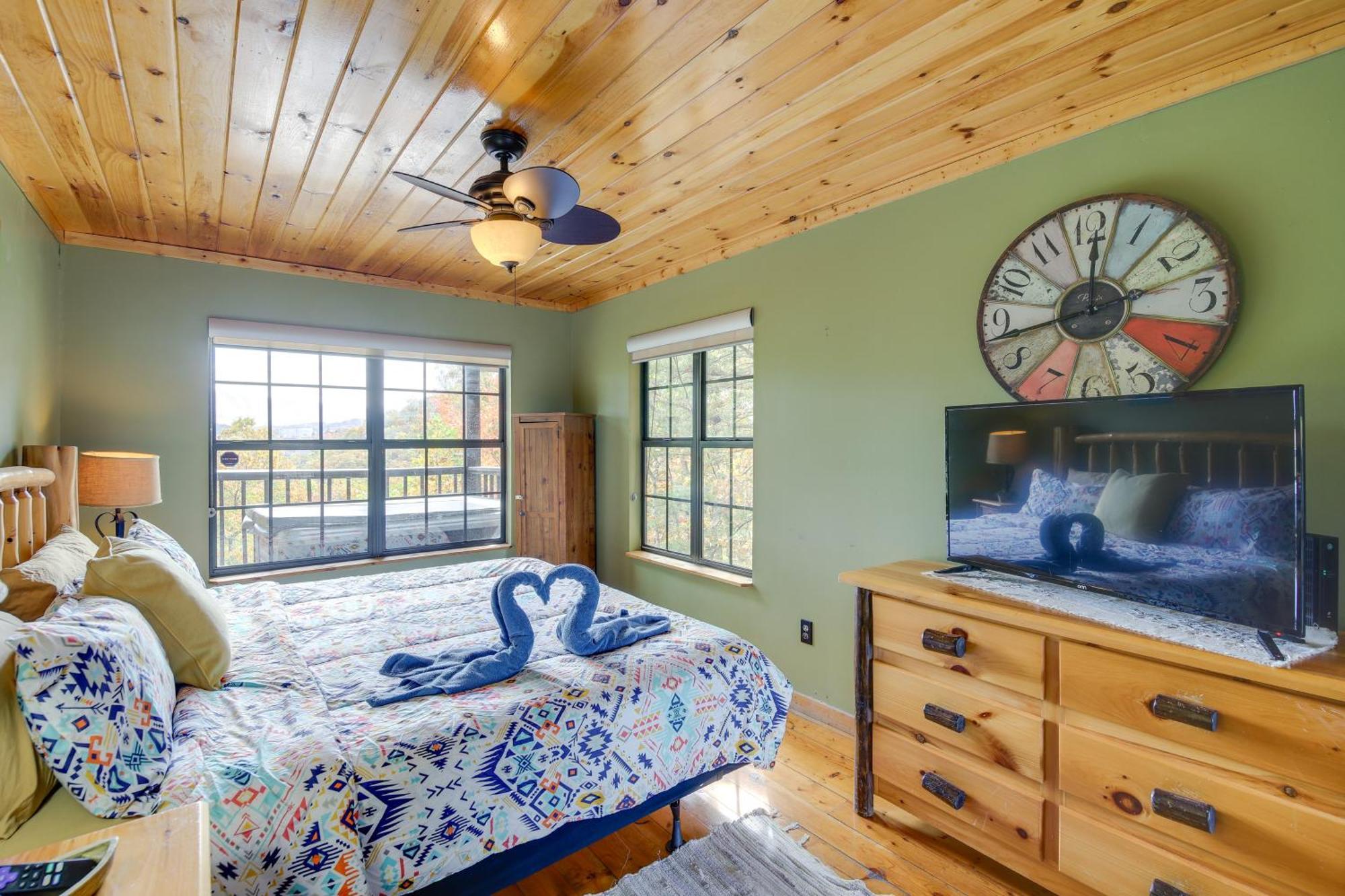 Above And Beyond Pigeon Forge Cabin With Prime Views! エクステリア 写真