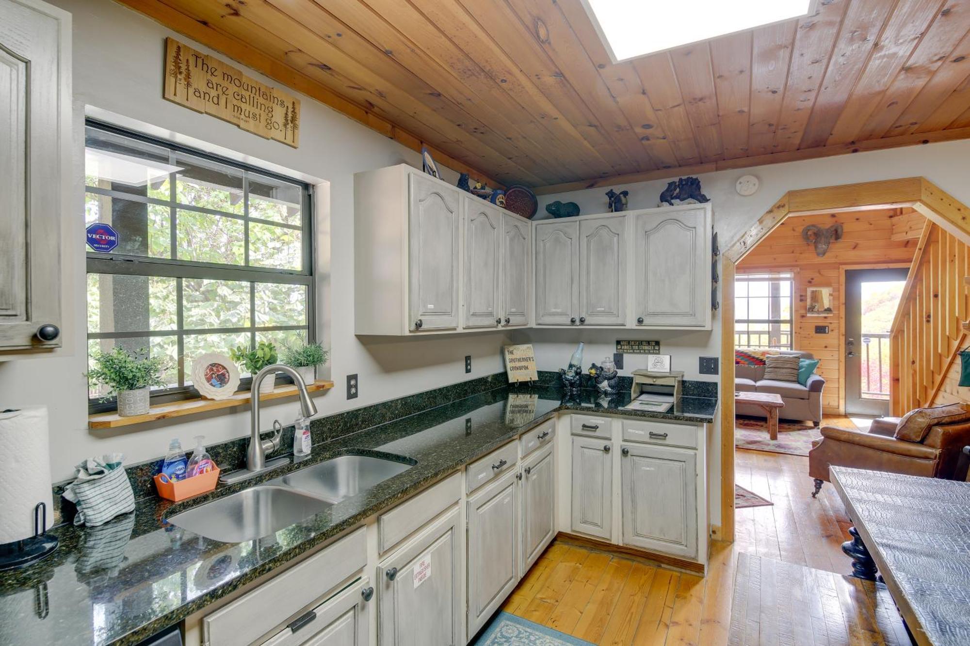 Above And Beyond Pigeon Forge Cabin With Prime Views! エクステリア 写真