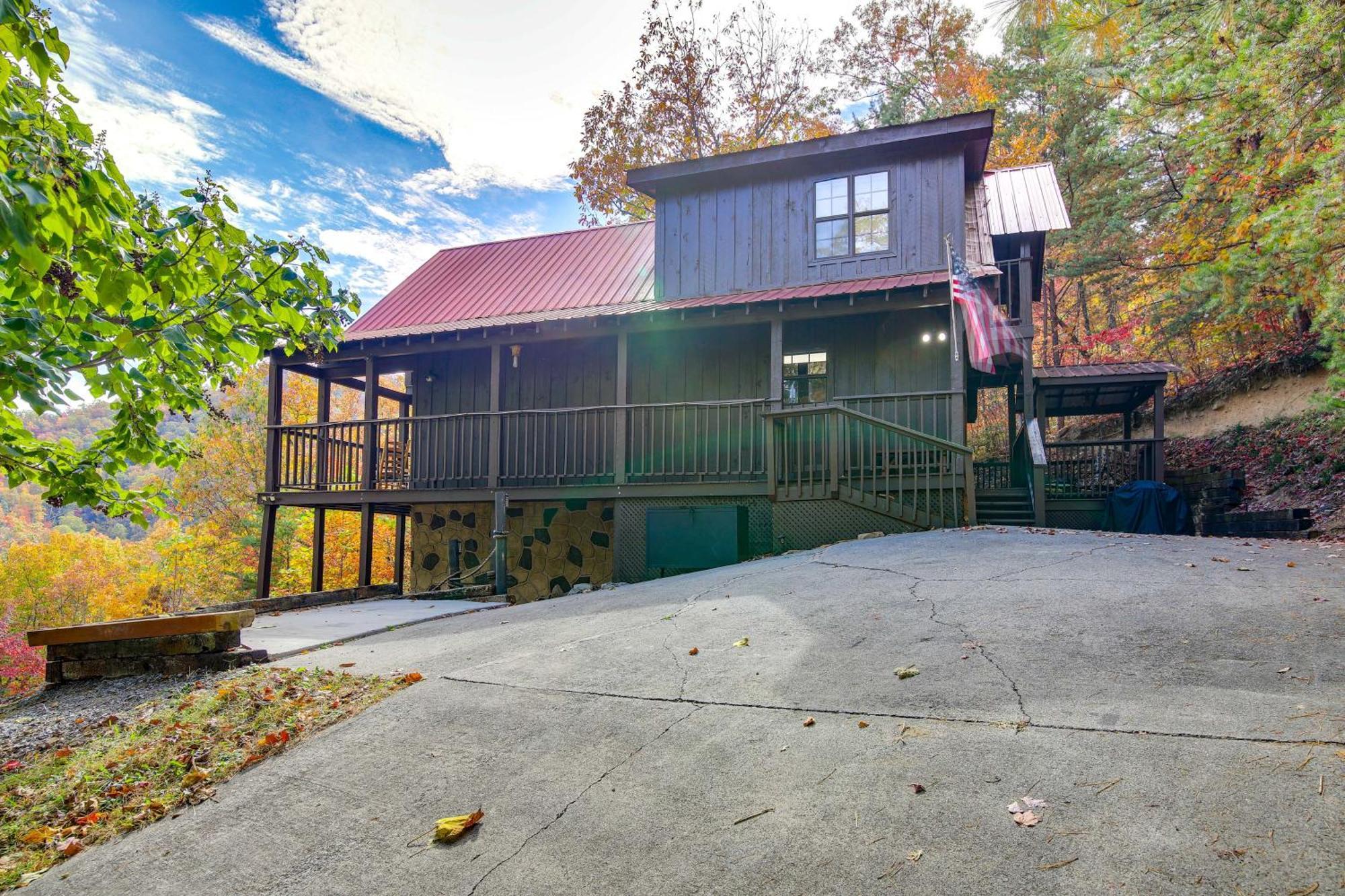 Above And Beyond Pigeon Forge Cabin With Prime Views! エクステリア 写真