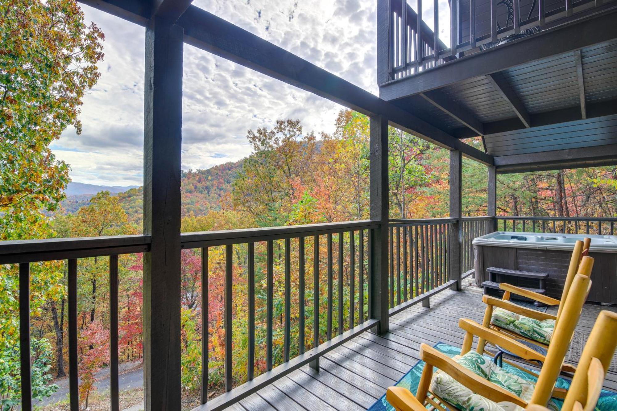 Above And Beyond Pigeon Forge Cabin With Prime Views! エクステリア 写真